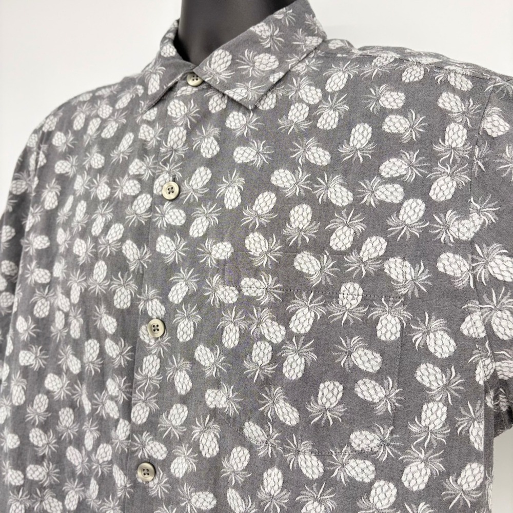 Tommy Bahama Pineapple Short Sleeve Hawaiian Camp Shirt Gray Cotton Men M Resort